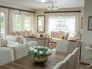 Rose and Ivy Cottages - Elim