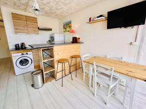 Charmant T2 au Lavandou, climatisé, à deux pas de la plage - FR-1-308-158