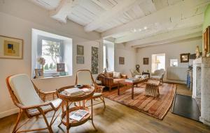 Maisons de vacances Lovely Home In Lussan With Outdoor Swimming Pool : photos des chambres
