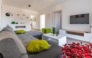 Stunning Home In Pula