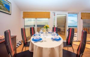 4 Bedroom Amazing Home In Jesenice