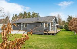 3 Bedroom Stunning Home In Fårvang