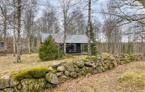 Gorgeous Home In Smålandsstenar - Burseryd