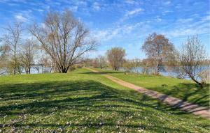 Awesome Ship In Lith With Kitchen