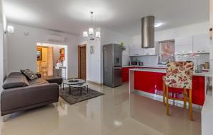 Amazing Home In Galizana 