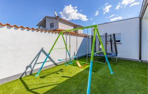 Amazing Home In Galizana