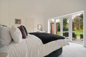 GuestReady - 5bed Victorian Manor near Liverpool
