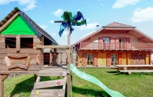 Maisons de vacances Beautiful Home In Anould With Kitchen : photos des chambres