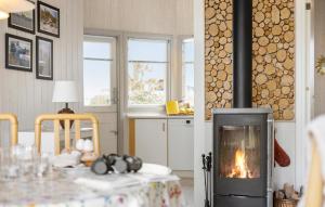 2 Bedroom Lovely Home In Otterup