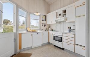 2 Bedroom Lovely Home In Otterup