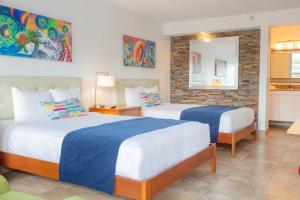 Executive Queen Room with Two Queen Beds room in Park Royal Orlando