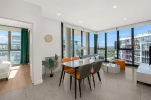 Executive Family Suite in Heart of Macquarie Park - Pymble