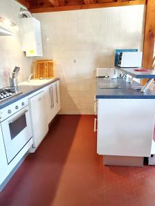 Maisons de vacances Maison accueillante a Vielle-Saint-Girons avec jardin et cheminee : photos des chambres