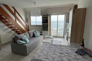 Appartements Feet in the water breathtaking 180 sea view! : photos des chambres