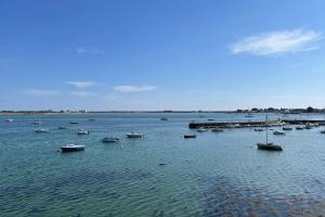 Appartements Feet in the water breathtaking 180 sea view! : photos des chambres