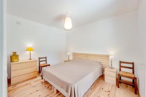 Grand T2 Clim & Wifi en Rez de villa proche mer