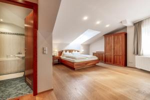 Junior Suite room in Seeböckenhotel Zum Weißen Hirschen