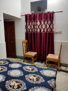 Shyam Homestay- Twin Room With Private Bathroom
