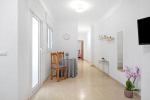 Aptº Jábega, Familias y Parejas