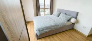 Elegant 2BR M-Town Signature with Panoramic Views