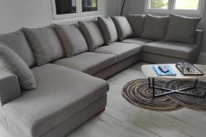 Comfortable Chalet - View of Lake Aiguebelette