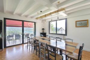 Villas Beautiful villa on the slopes of Lake Aiguebelette! : photos des chambres