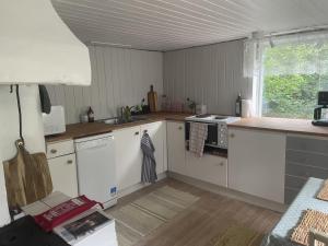 Genuine 100 year old countryside cottage