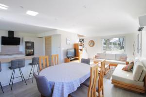 Pretty new and comfortable house between towns and lakes