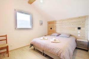 Pretty new and comfortable house between towns and lakes