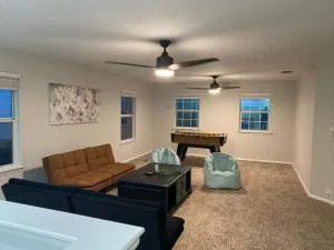 Lush, spacious 5-bdr near attrns - Helotes