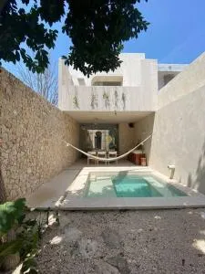 Casa Camou, Best Location, steps from Montejo - Tixkokob