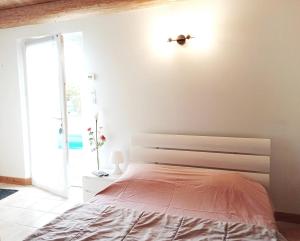 Charmant appartement avec jardin et piscine à La Jarrie