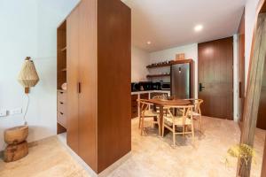 NHOA 206A Lux 2BR Condo Jungle View in Aldea Zama