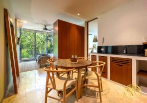 NHOA 206A Lux 2BR Condo Jungle View in Aldea Zama
