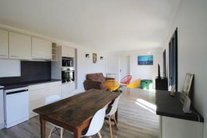 Comfortable garden level 2 minutes from the lake on foot!