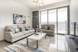 Frank Porter - 17 Icon Bay