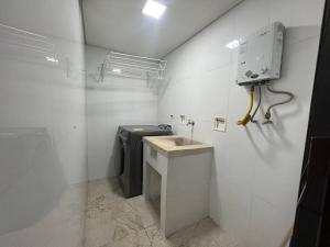 402 - Beautiful Apartament In Heart Of El Poblado