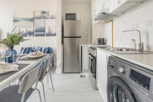 Frank Porter - Square Tower