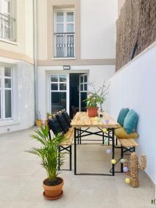 IDEAL & SOLEADO duplex con jardín