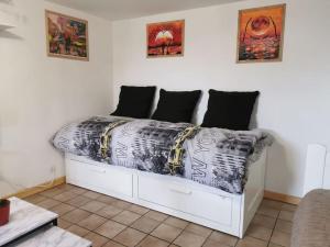 Appartements studio rez-de-chaussee jusqu'a 4 personnes : photos des chambres