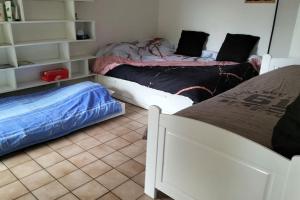 Appartements studio rez-de-chaussee jusqu'a 4 personnes : photos des chambres