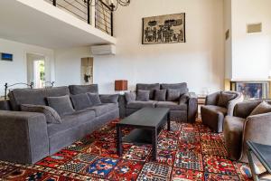 Spacious semidetached house with garden & terrace