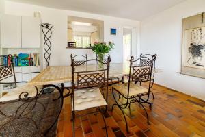 Spacious semidetached house with garden & terrace