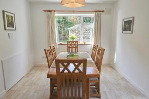 Seanacnoc Cottage overlooking Kenmare Bay