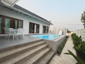 บ้านพูลวิลล่าอุดรธานี by บ้านแสนรัก