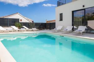 NEW! Villa Brilliance heated pool 50 m2, sea view