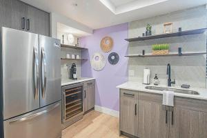 Family Getaway Near Grayhawk Golf , Parking - N244