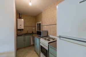 Depto de confortables ambientes by Lofty