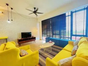 Mount Austin Cube8teen Homestay 新山 - 乌鲁地南