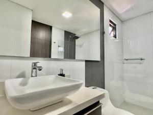 802, Amazing apartment in heart of El Poblado + View!